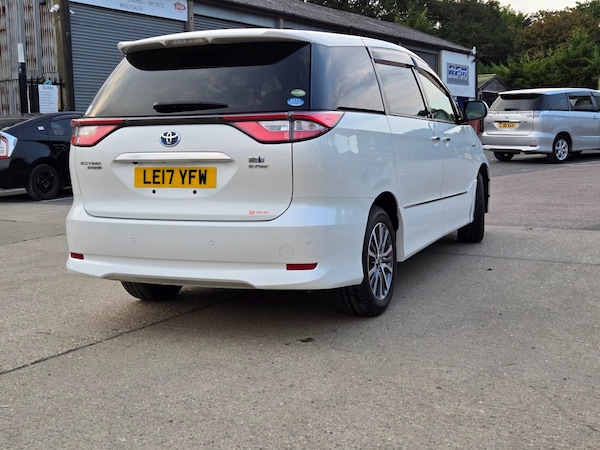 Used Toyota Estima 2017 for sale - 75673717: Photo 6