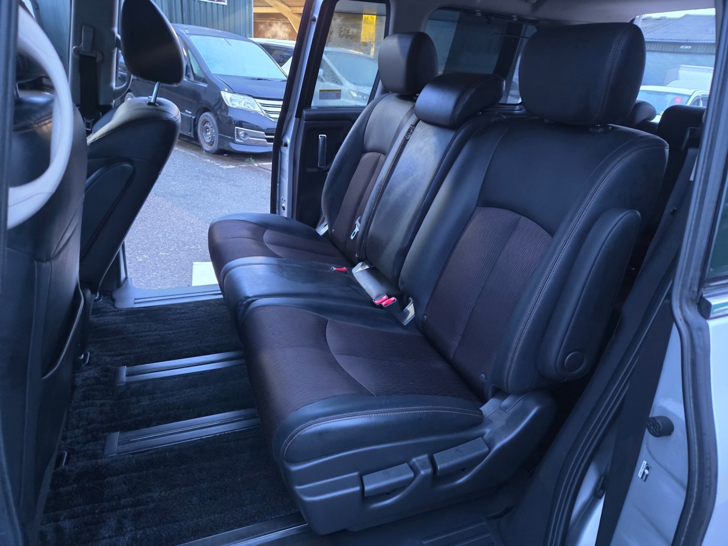 Used Nissan Elgrand 2026 for sale - 77562633: Photo 13