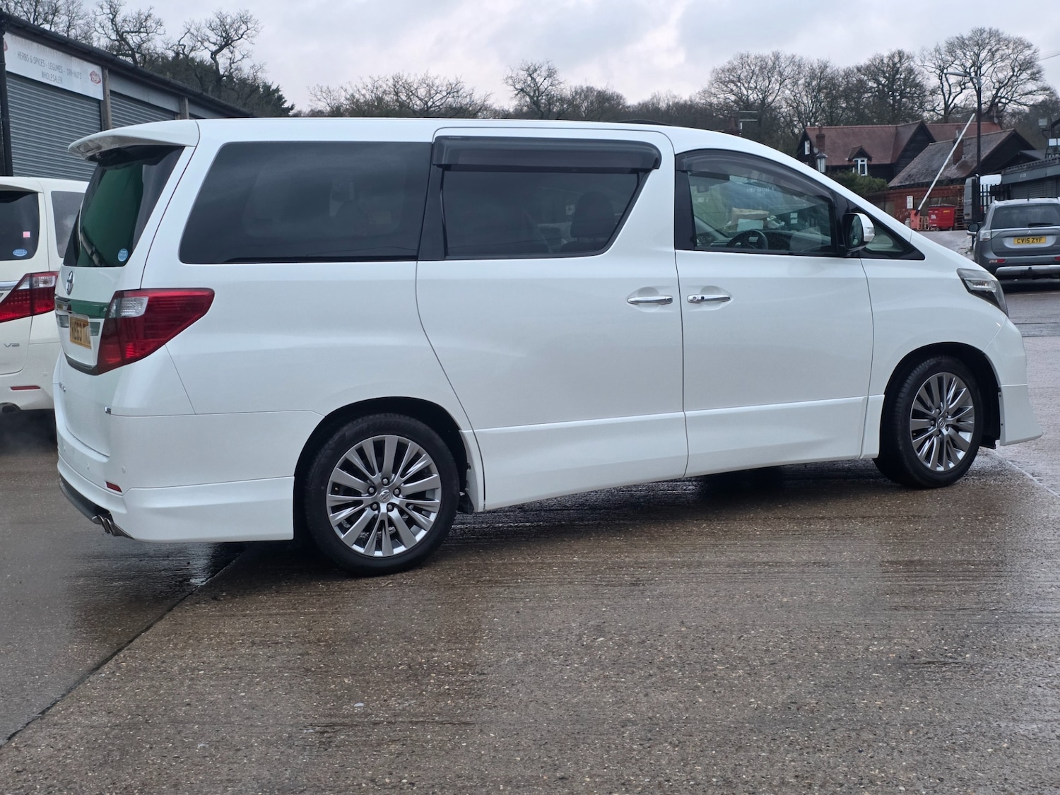 Used Toyota Alphard 2014 for sale - 77562902: Photo 6