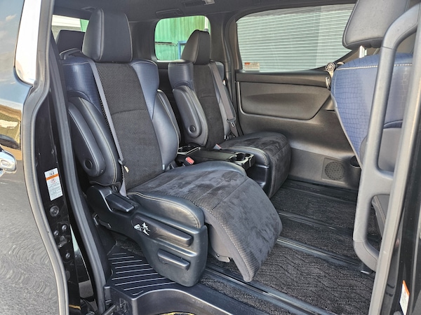 Used Toyota Vellfire 2017 for sale - 75117839: Photo 10