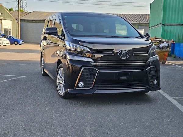 Used Toyota Vellfire 2017 for sale - 75117839: Photo 2