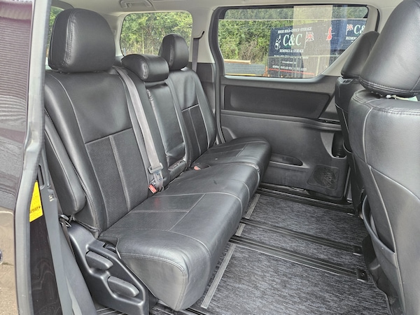 Used Toyota Vellfire 2010 for sale - 72274661: Photo 10