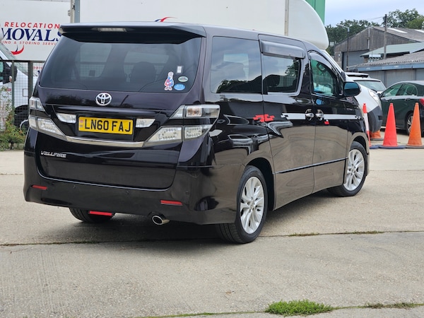 Used Toyota Vellfire 2010 for sale - 72274661: Photo 5