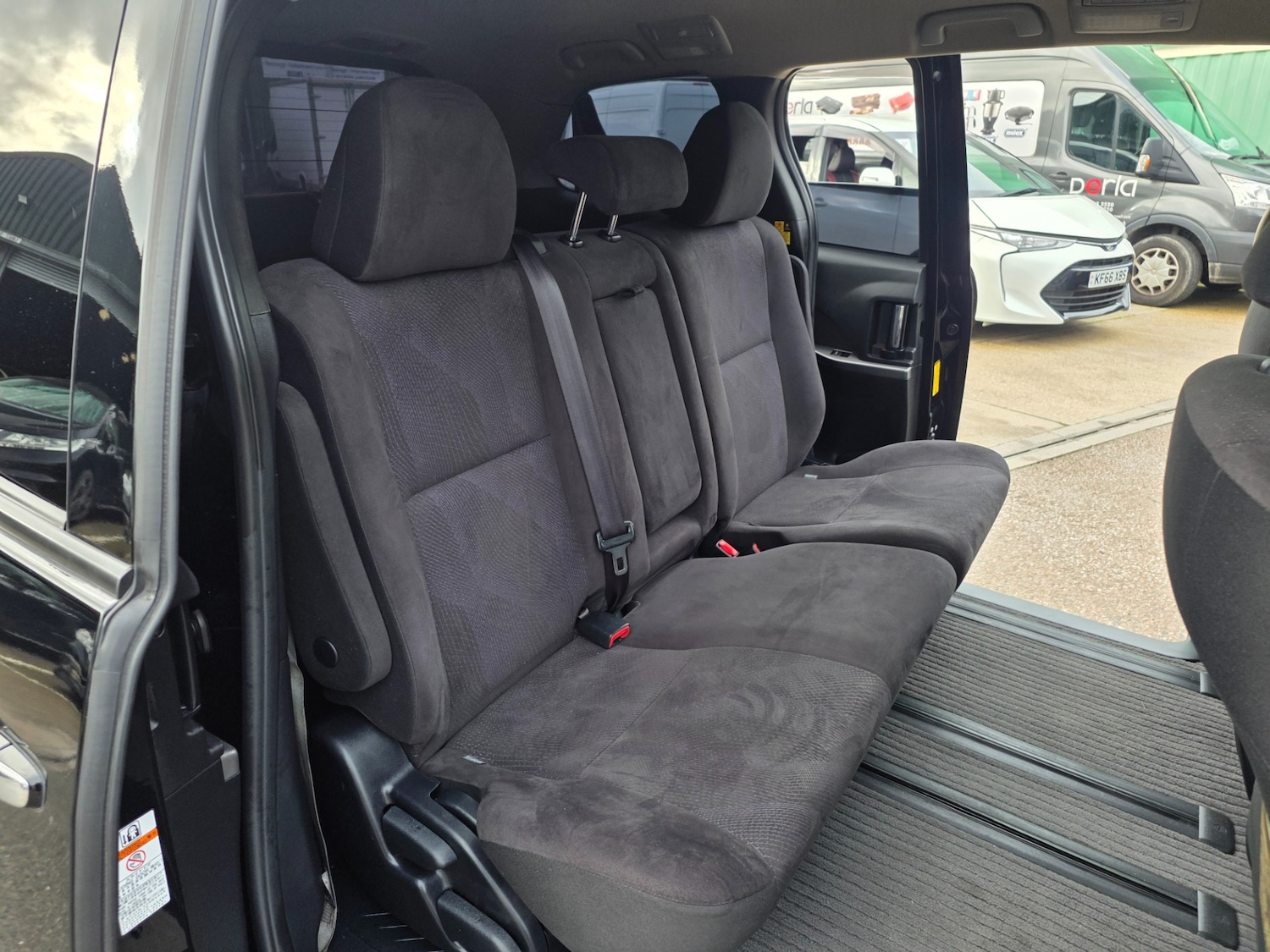 Used Toyota Estima 2025 for sale - 77562893: Photo 10