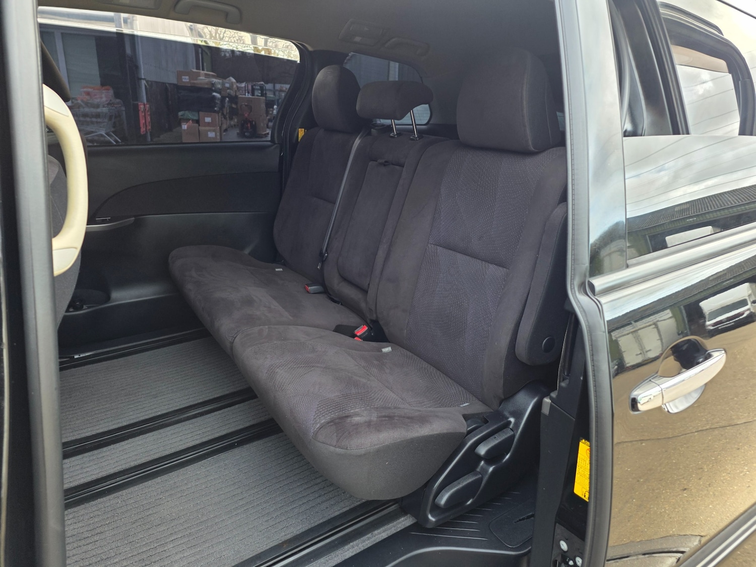 Used Toyota Estima 2025 for sale - 77562893: Photo 7