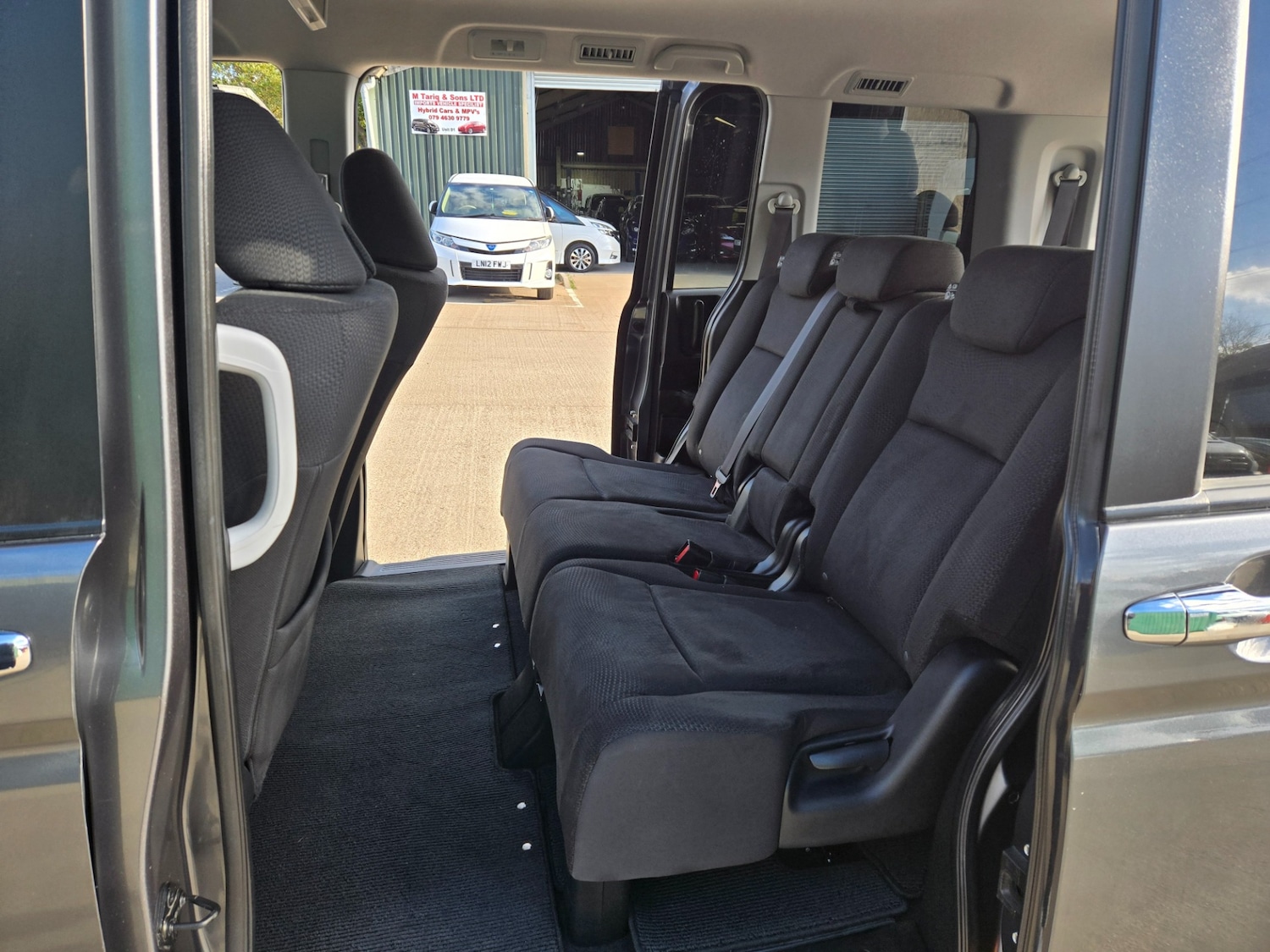 Used Honda Stepwagon 2012 for sale - 76385164: Photo 13