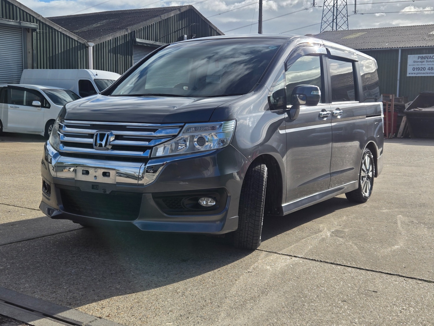 Used Honda Stepwagon 2012 for sale - 76385164: Photo 5