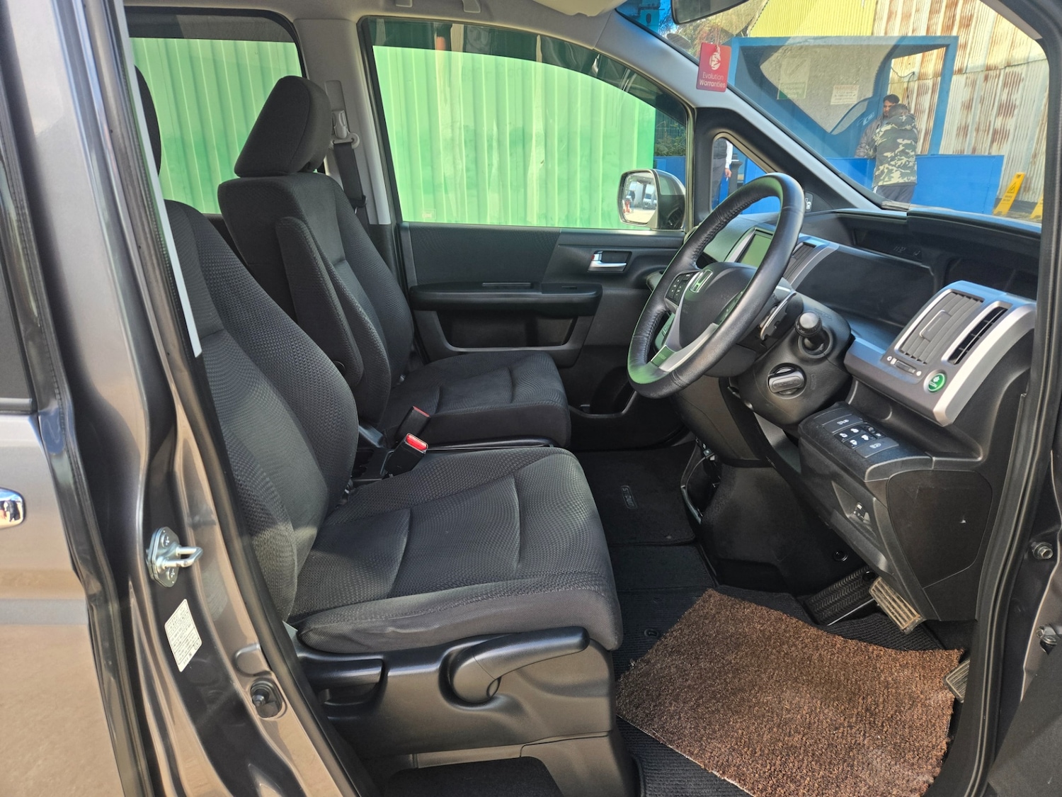 Used Honda Stepwagon 2012 for sale - 76385164: Photo 8