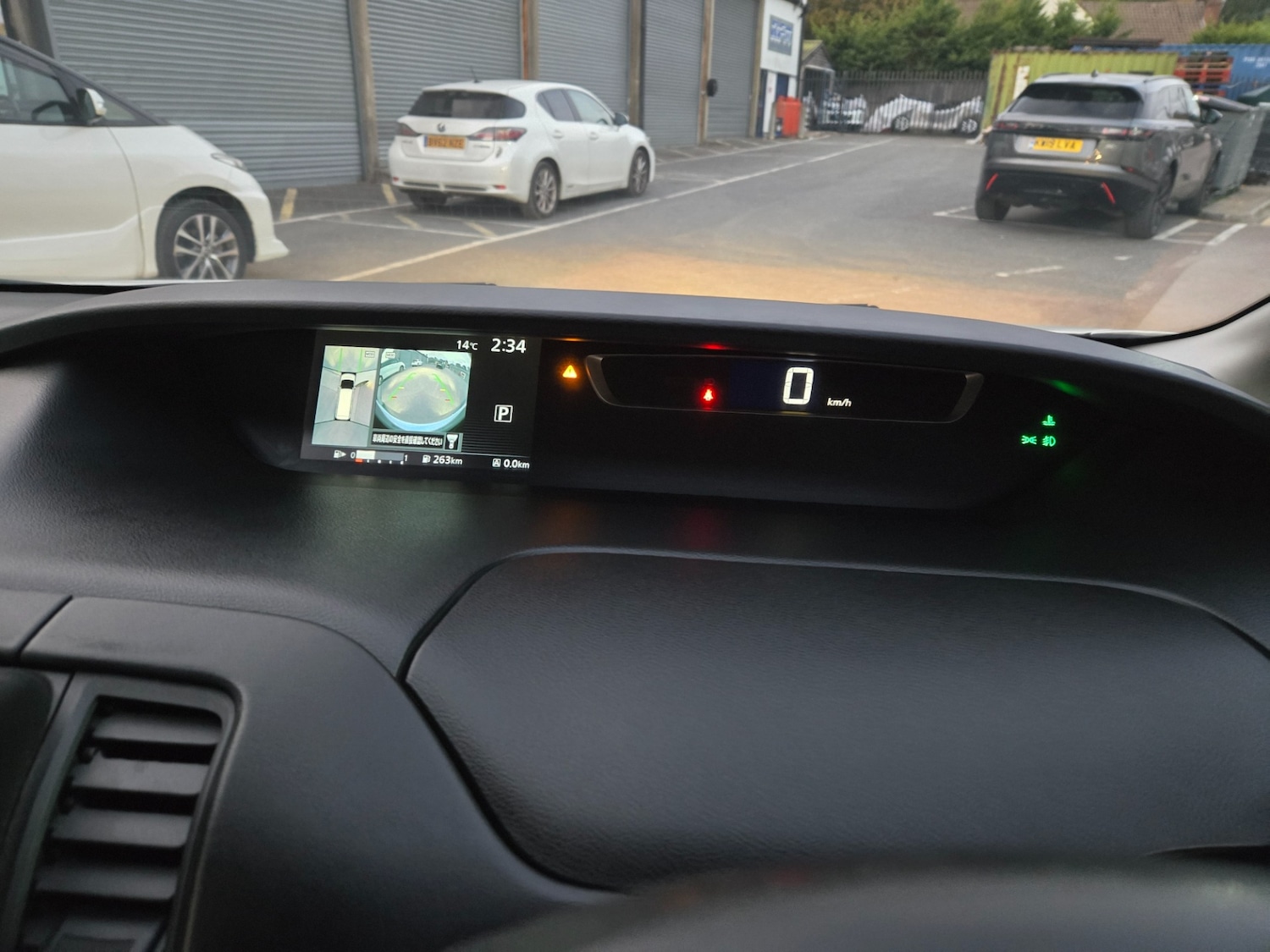 Used Nissan Serena 2017 for sale - 76565965: Photo 14