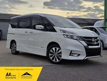 Used Nissan Serena 2017 for sale - 76565965: Photo
