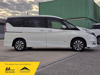 Used Nissan Serena 2017 for sale - 76565965: Photo