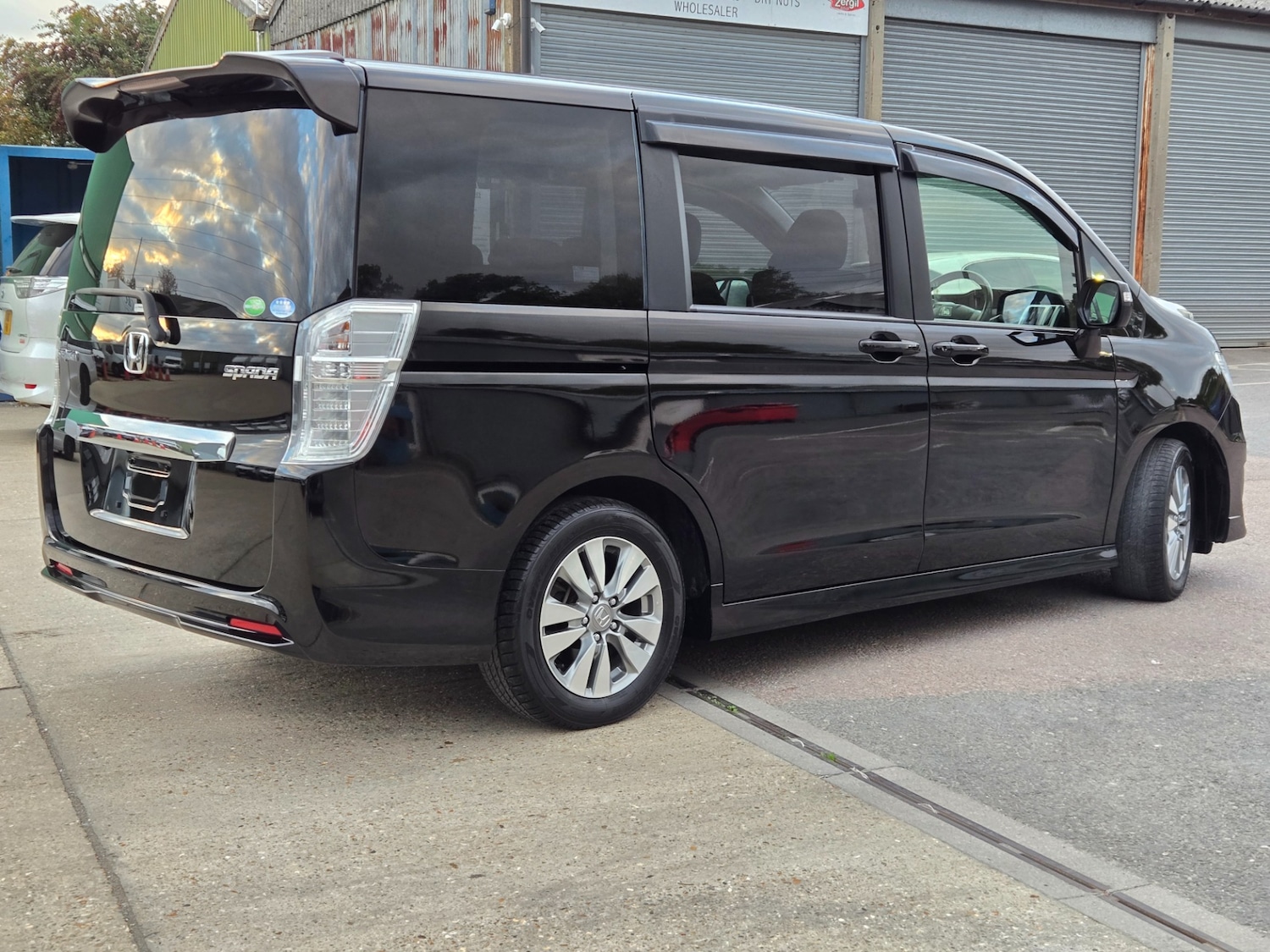 Used Honda Stepwagon 2013 for sale - 76385192: Photo 6