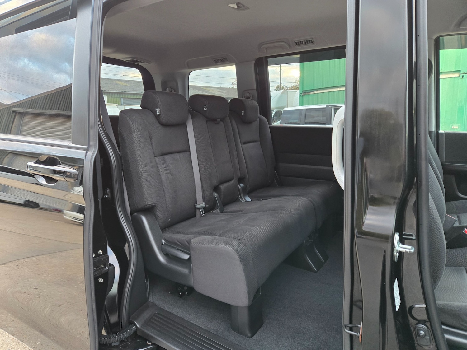 Used Honda Stepwagon 2013 for sale - 76385192: Photo 8