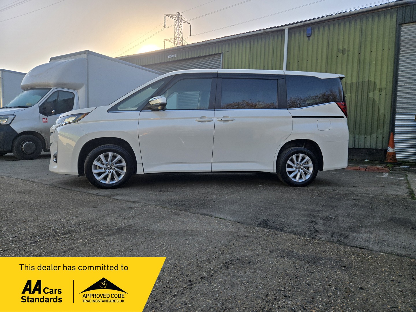 Used Toyota Noah 2022 for sale - 76853930: Photo 3