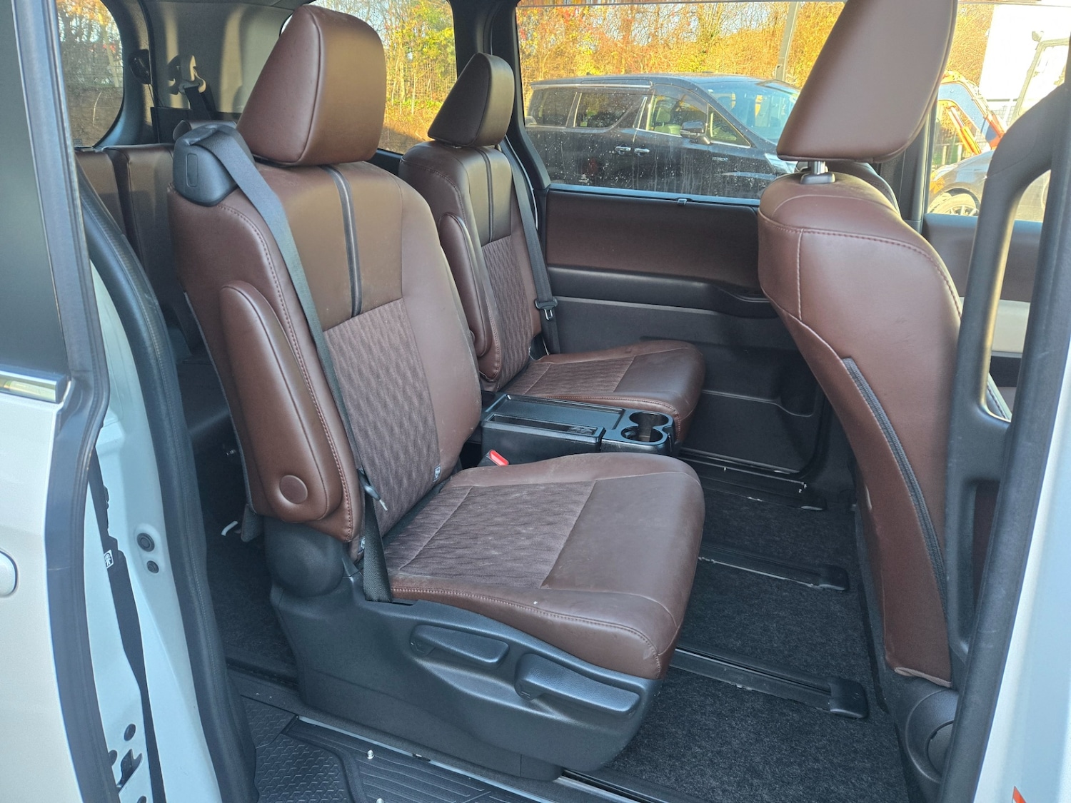 Used Toyota Noah 2022 for sale - 76853930: Photo 9