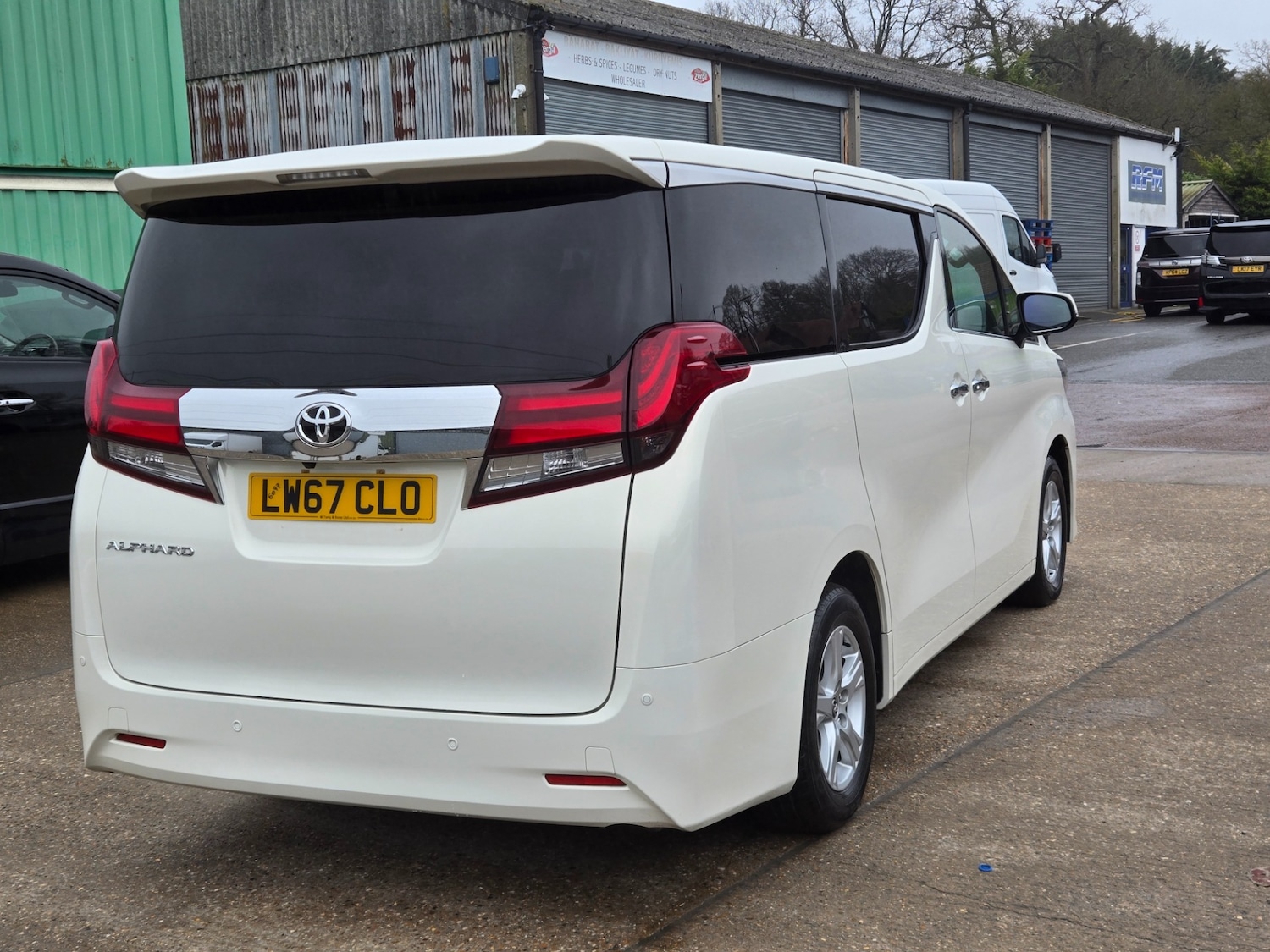 Used Toyota Alphard 2017 for sale - 77742519: Photo 4