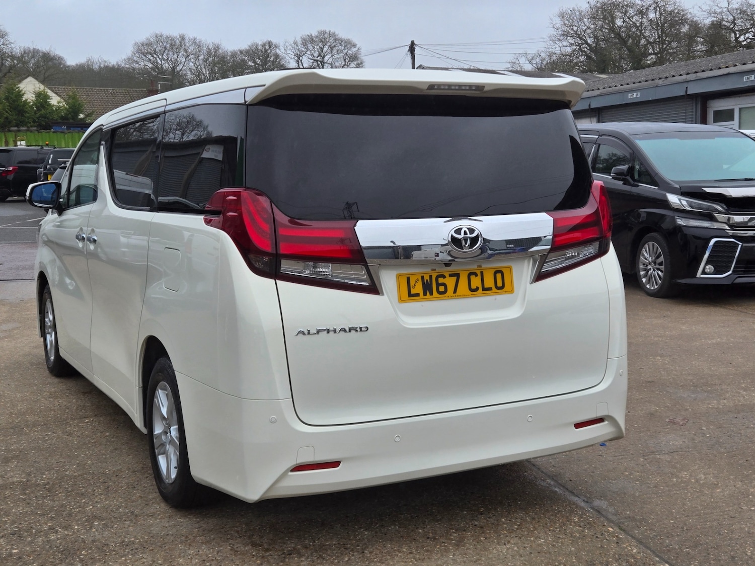 Used Toyota Alphard 2017 for sale - 77742519: Photo 5