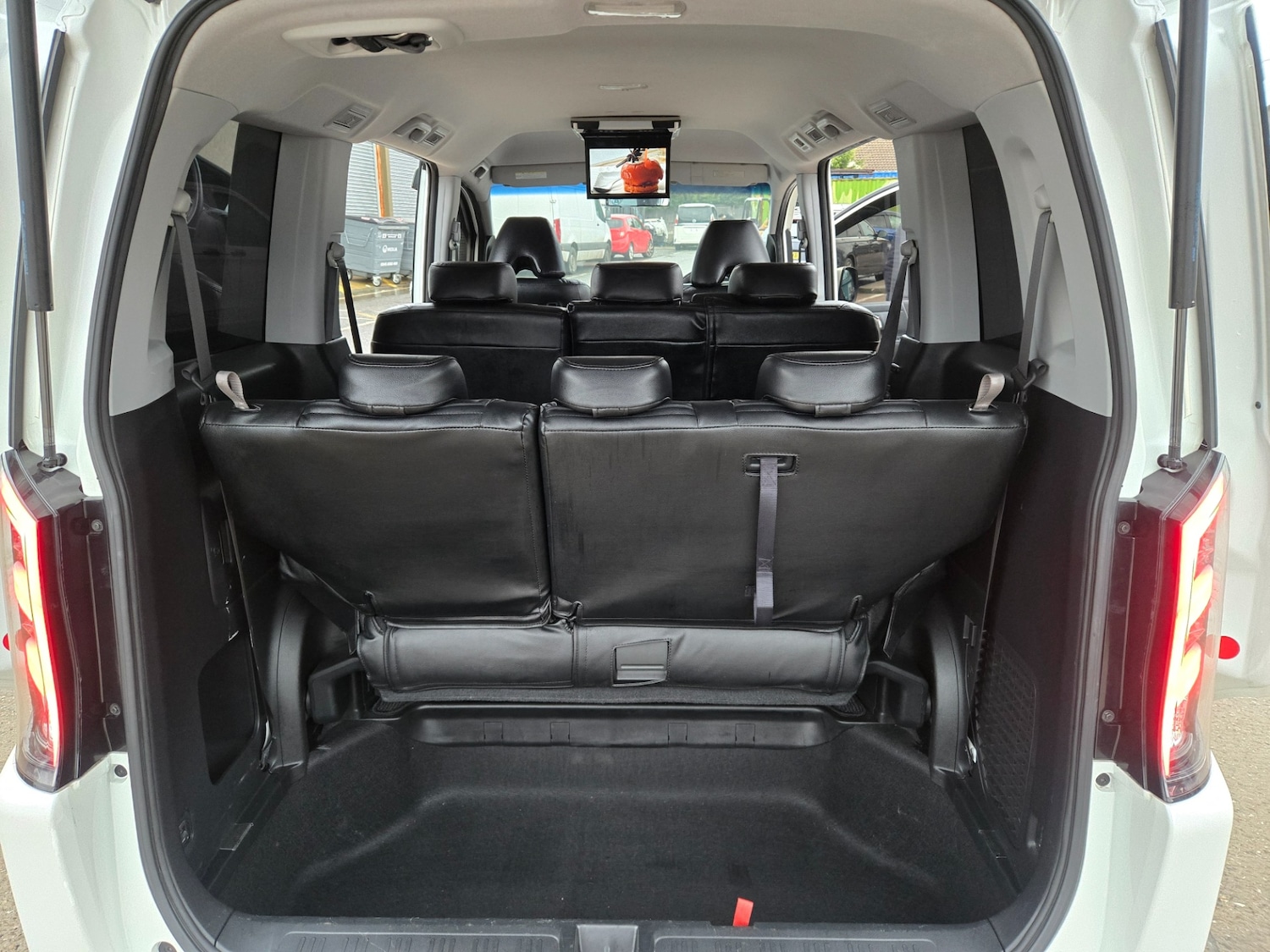 Used Honda Stepwagon 2014 for sale - 77635294: Photo 17