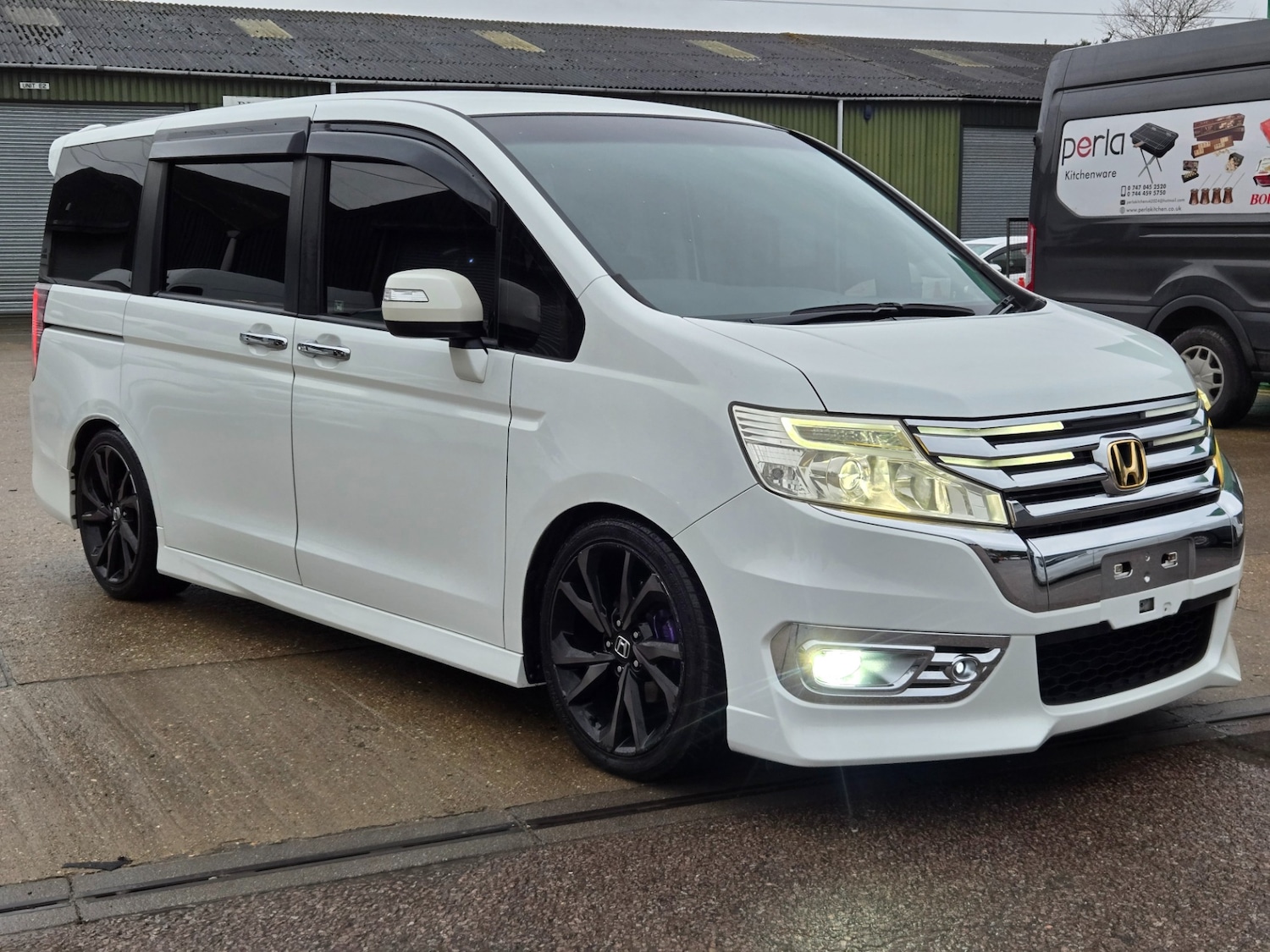 Used Honda Stepwagon 2014 for sale - 77635294: Photo 18