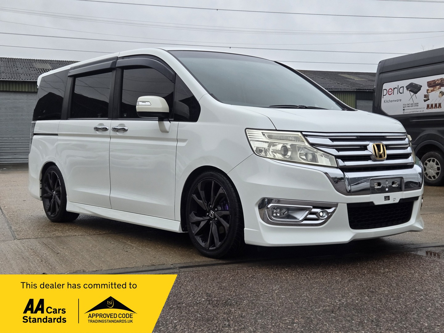 Used Honda Stepwagon 2014 for sale - 77635294: Photo 3