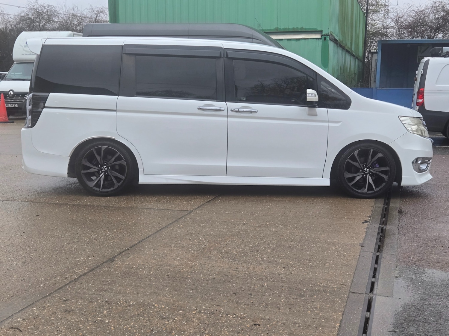 Used Honda Stepwagon 2014 for sale - 77635294: Photo 8