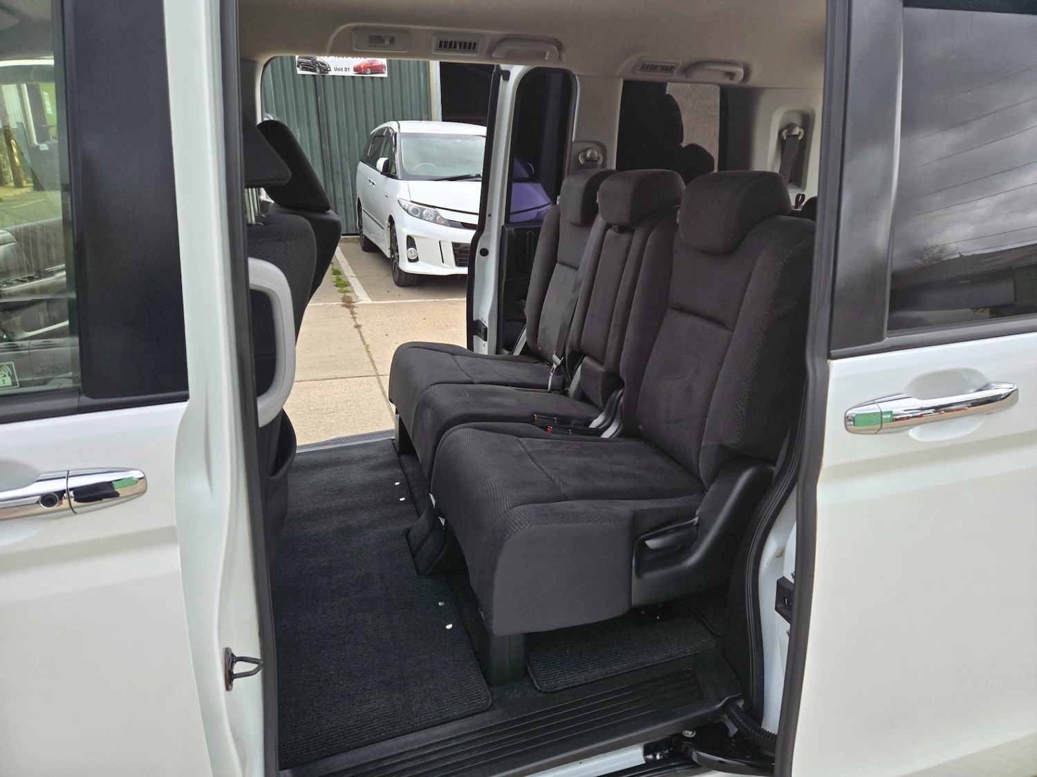 Used Honda Stepwagon 2013 for sale - 76391959: Photo 13