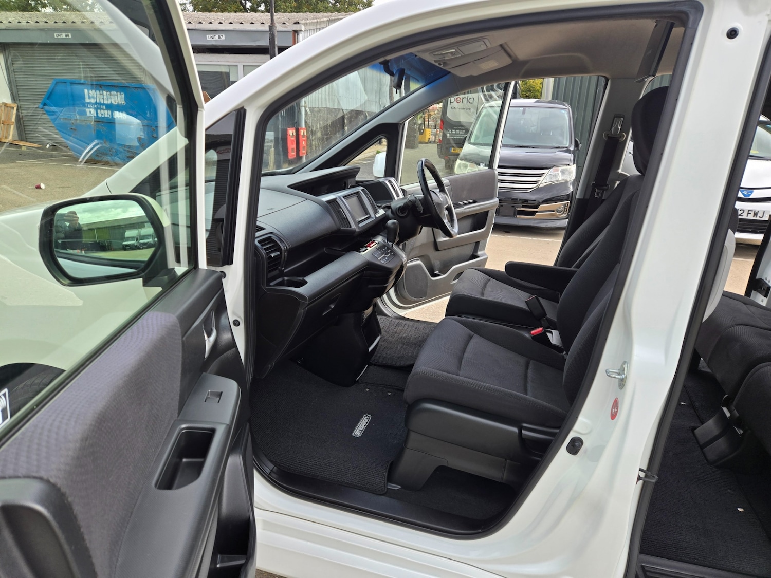 Used Honda Stepwagon 2013 for sale - 76391959: Photo 14