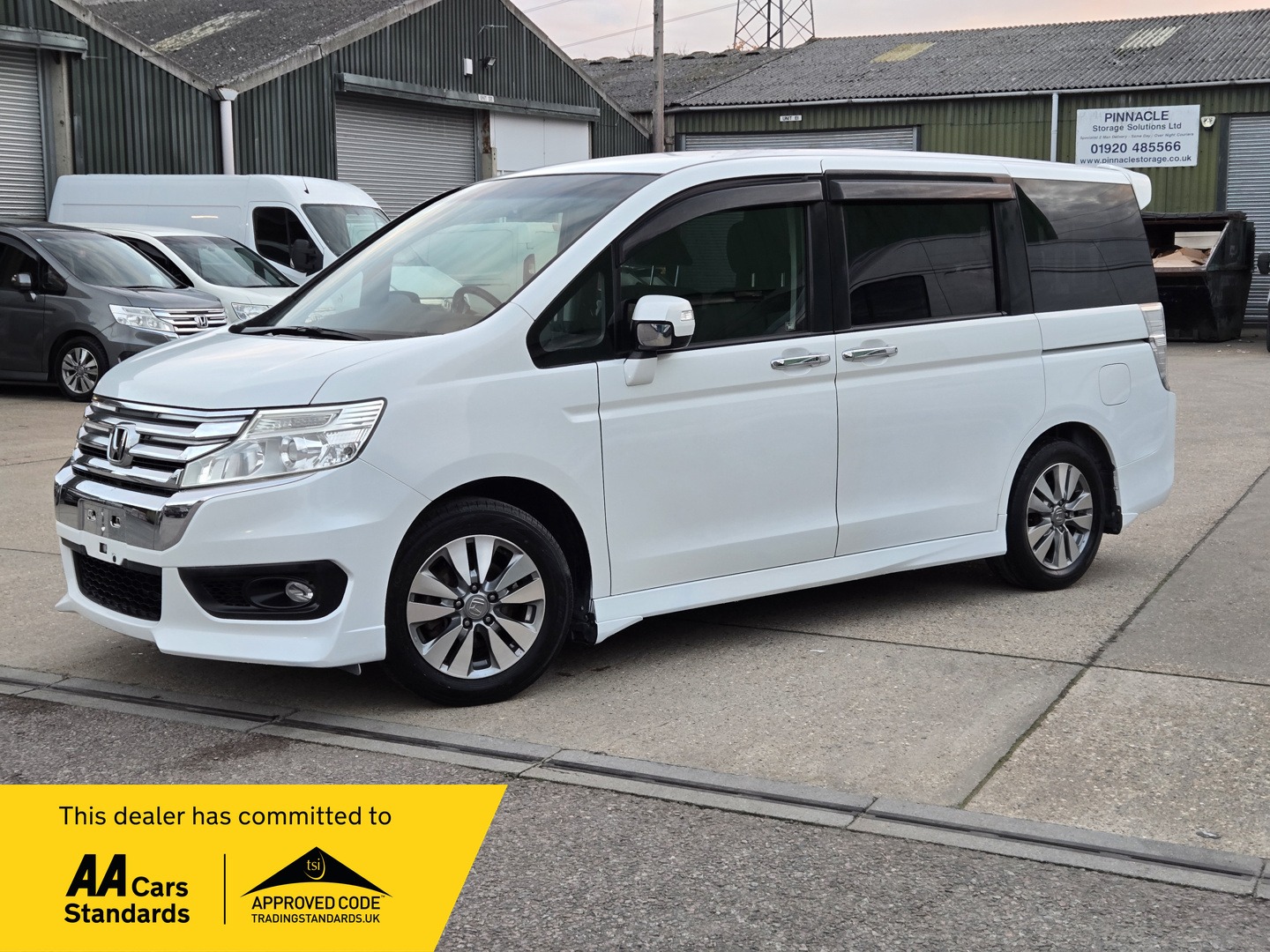 Used Honda Stepwagon 2013 for sale - 76385154: Photo 3