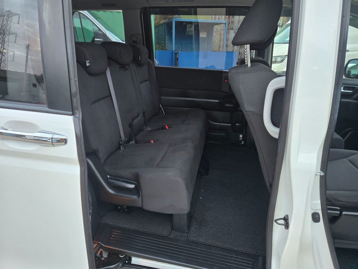 Used Honda Stepwagon 2013 for sale - 76385154: Photo 9