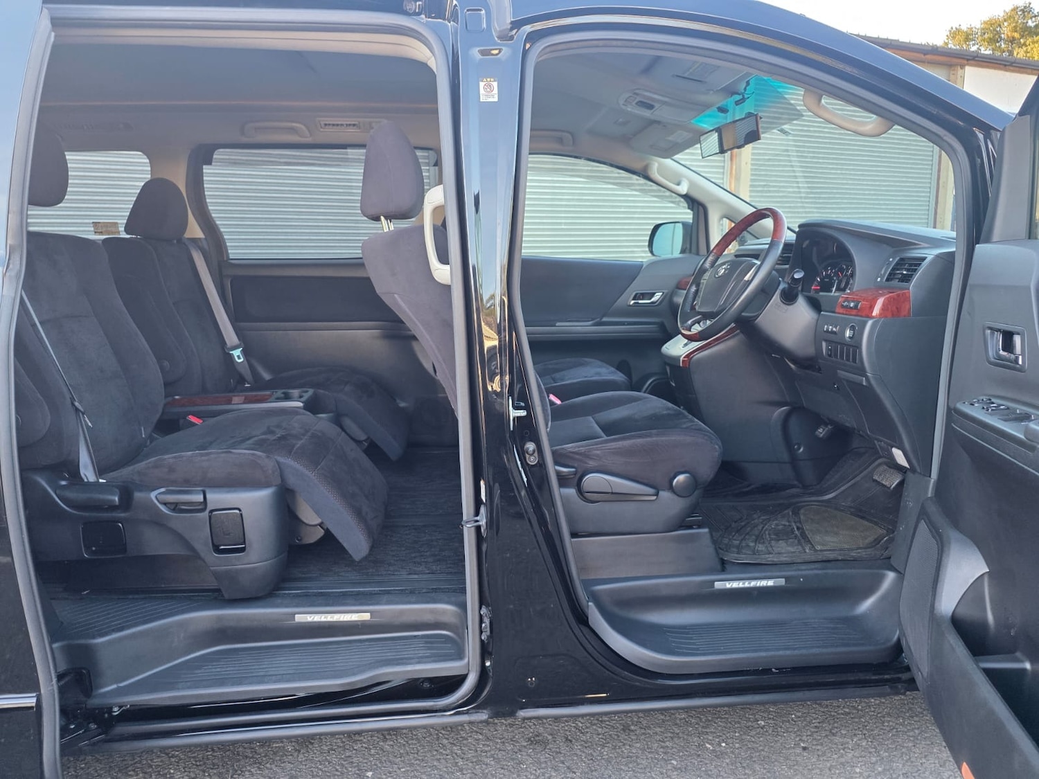 Used Toyota Vellfire 2009 for sale - 76096935: Photo 10