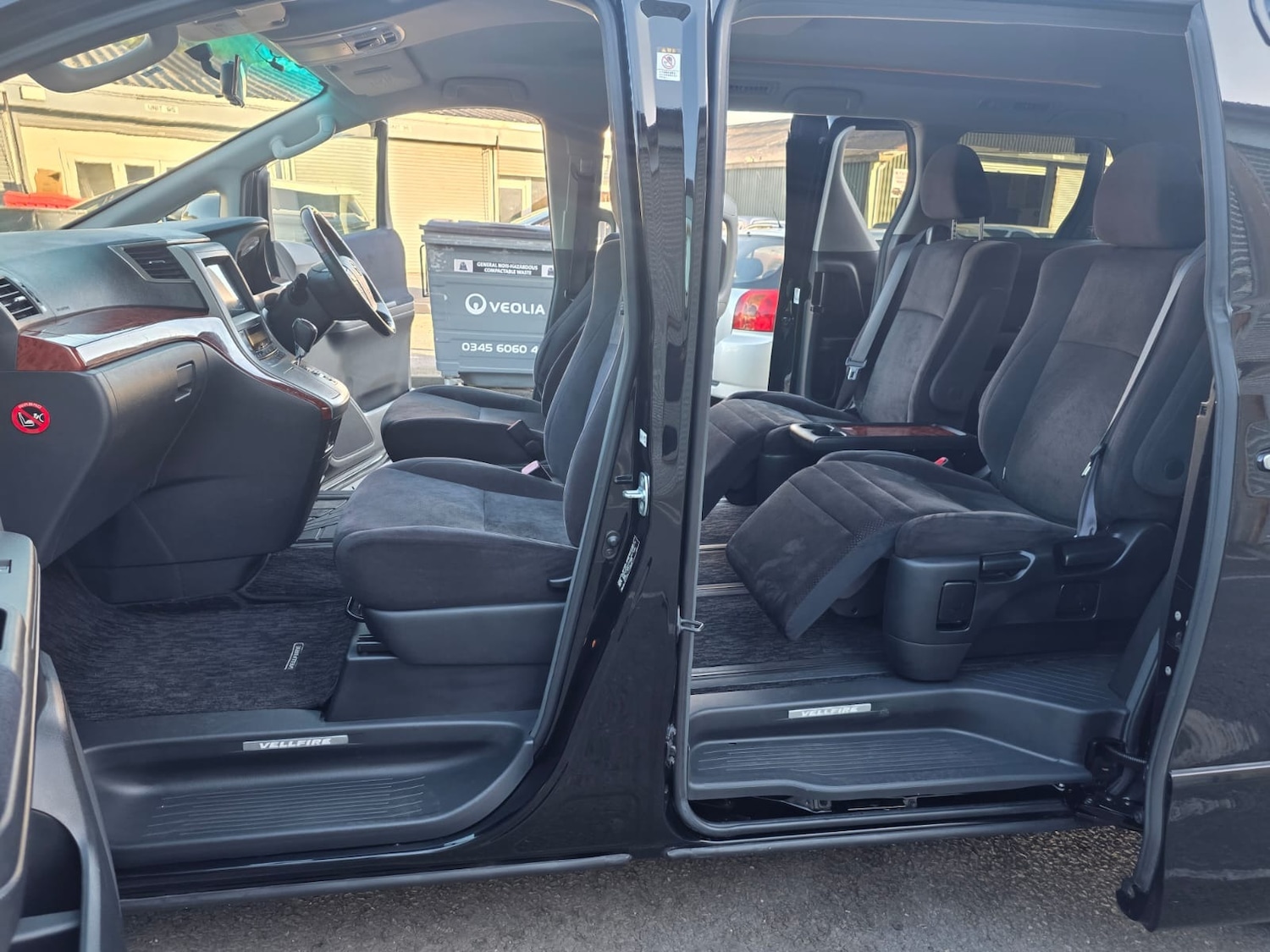 Used Toyota Vellfire 2009 for sale - 76096935: Photo 12