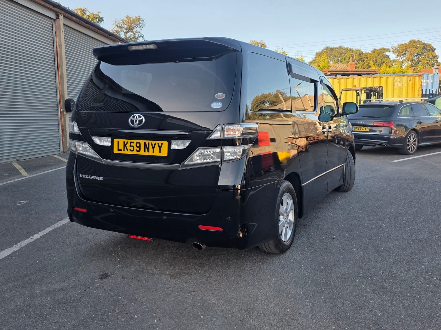 Used Toyota Vellfire 2009 for sale - 76096935: Photo 4