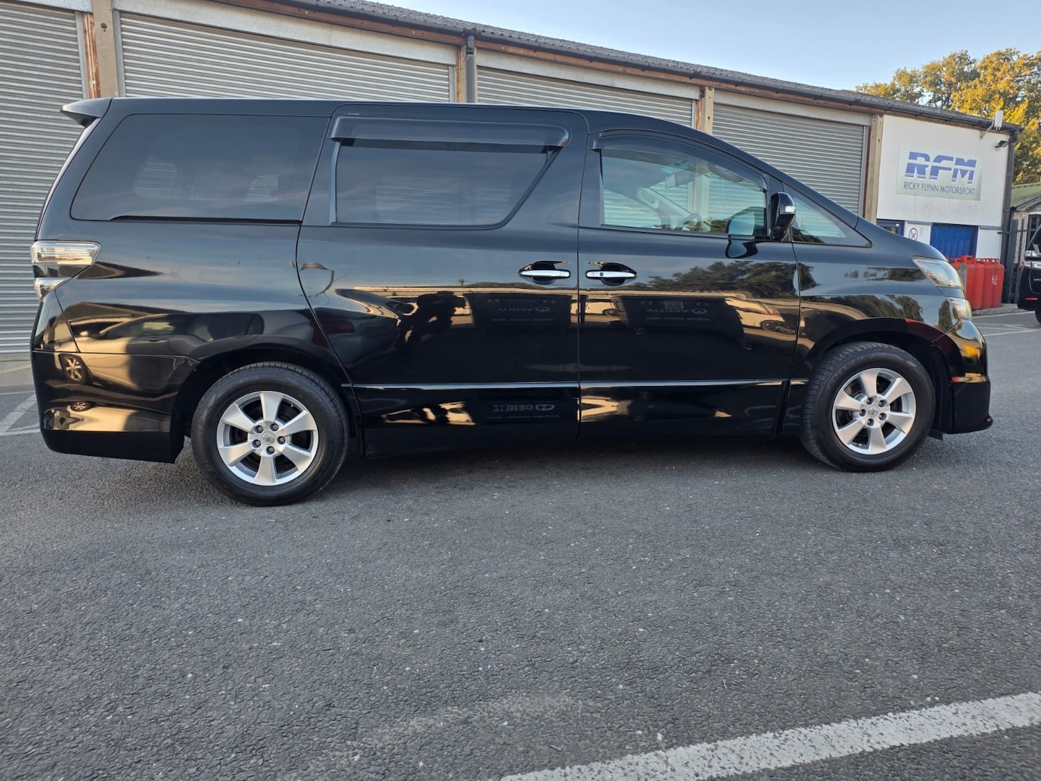 Used Toyota Vellfire 2009 for sale - 76096935: Photo 5