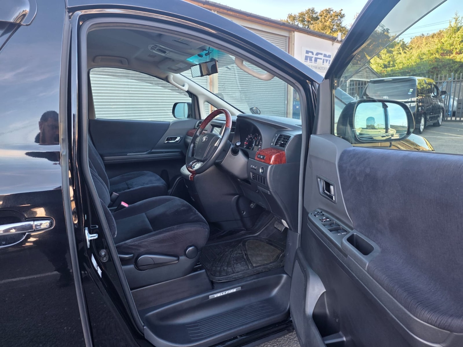 Used Toyota Vellfire 2009 for sale - 76096935: Photo 7