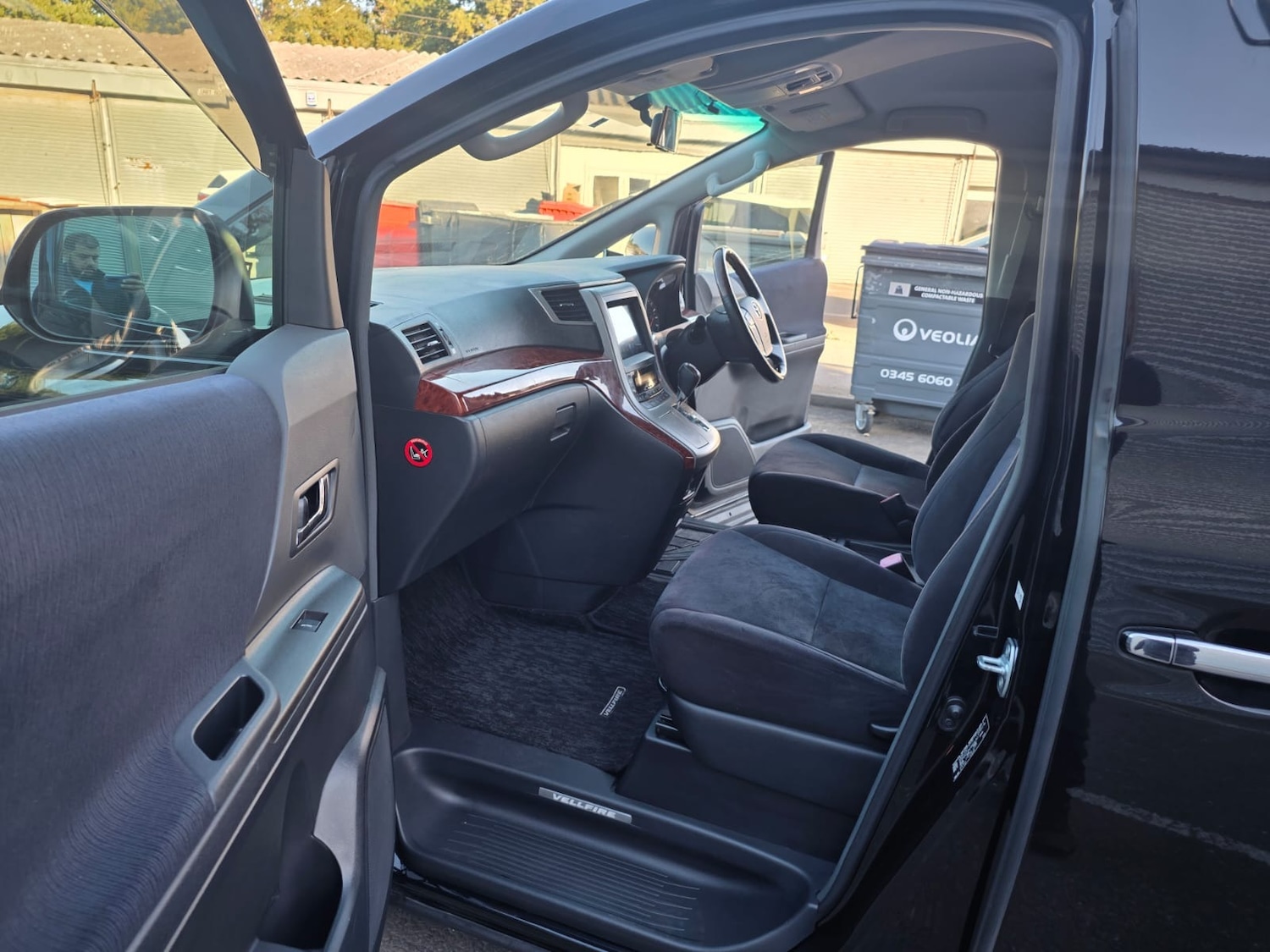 Used Toyota Vellfire 2009 for sale - 76096935: Photo 8