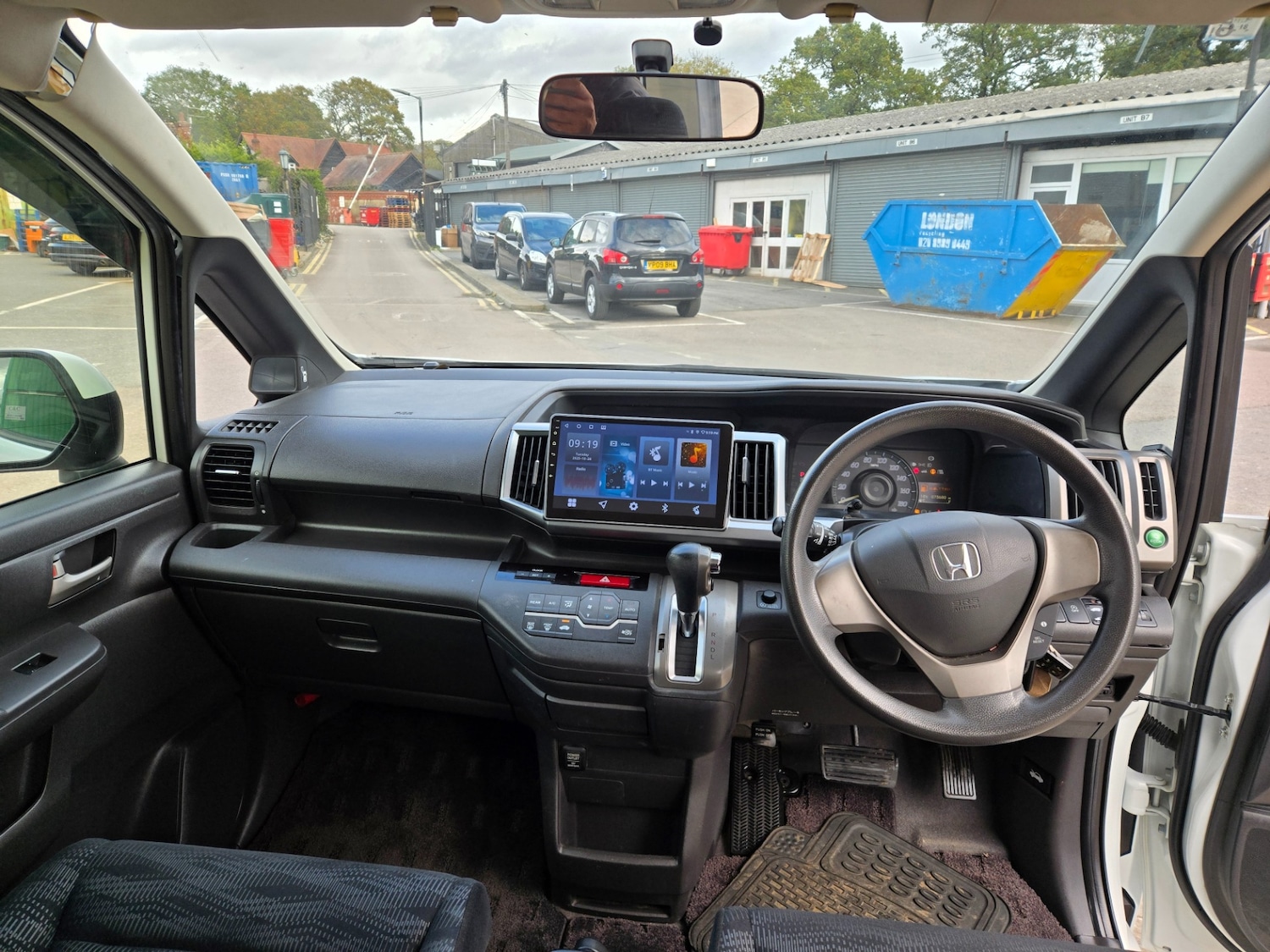 Used Honda Stepwagon 2012 for sale - 76402254: Photo 11