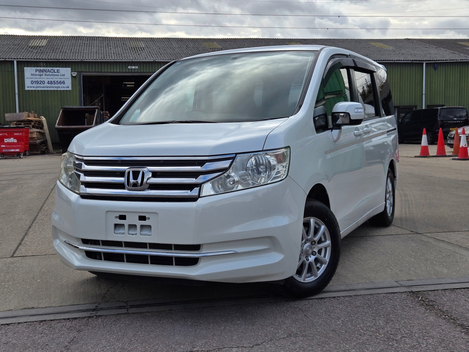 Used Honda Stepwagon 2012 for sale - 76402254: Photo 4