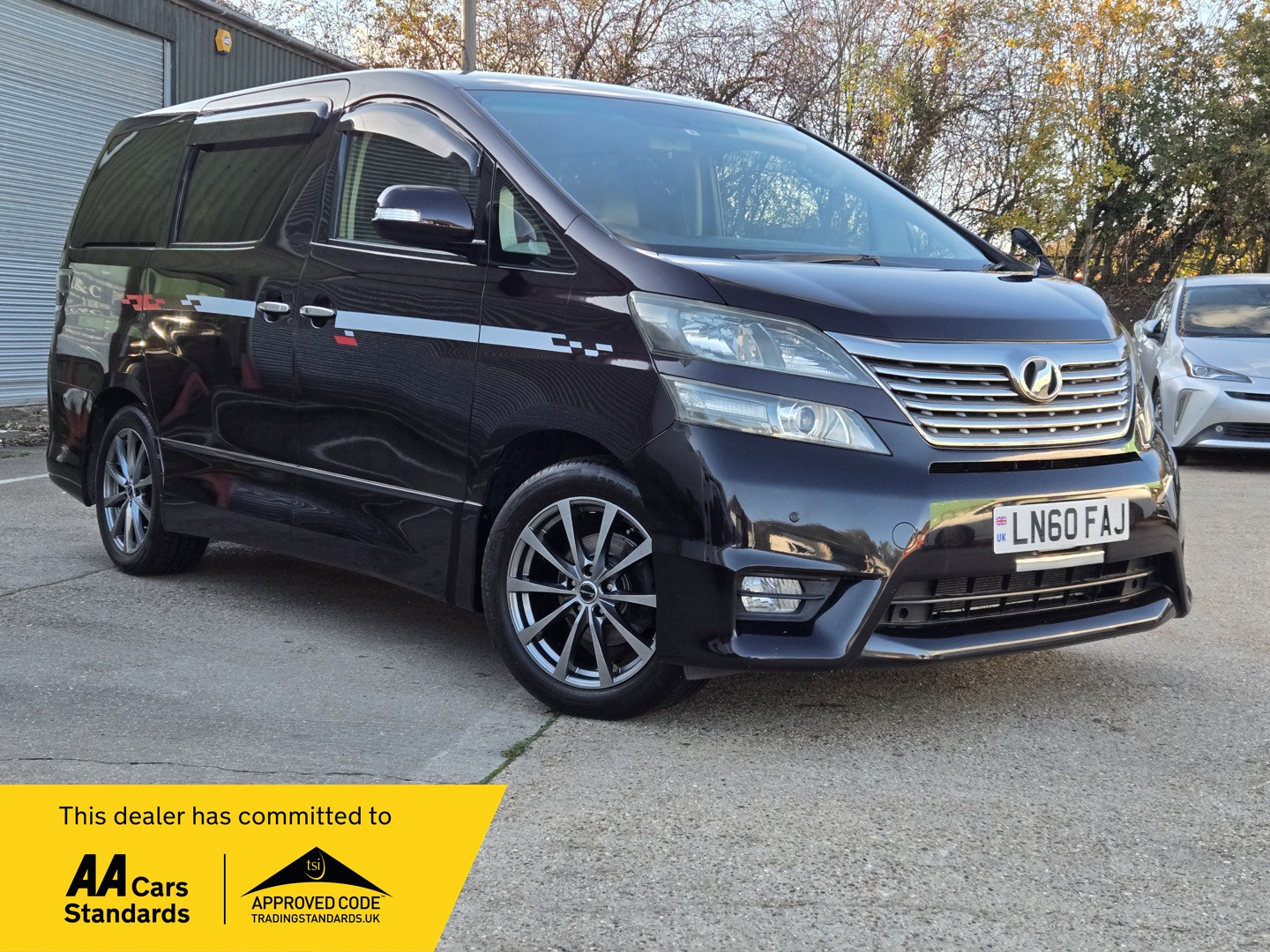 Used Toyota Vellfire 2010 for sale - 76565957: Photo 1