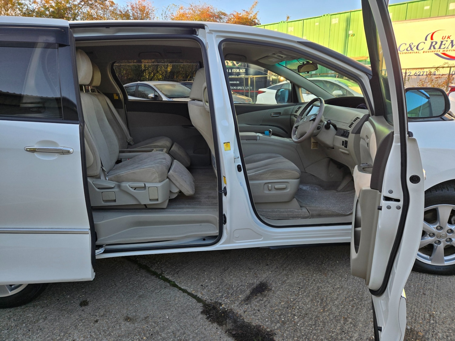 Used Toyota Estima 2010 for sale - 76594543: Photo 12