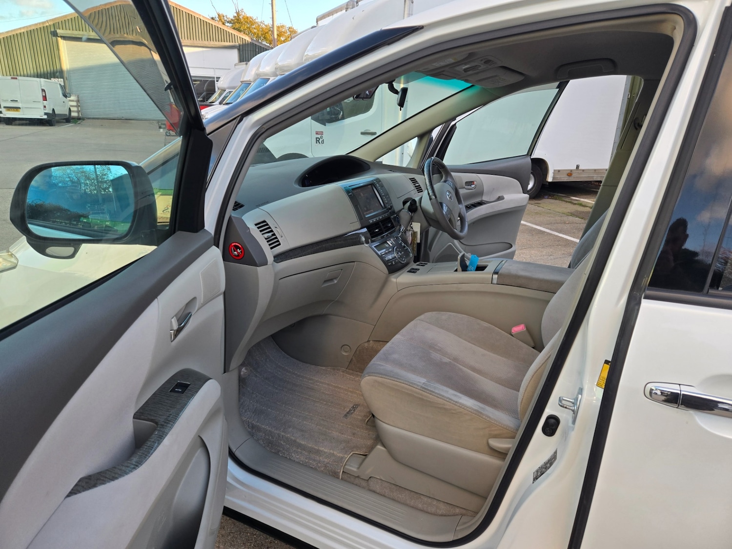 Used Toyota Estima 2010 for sale - 76594543: Photo 14