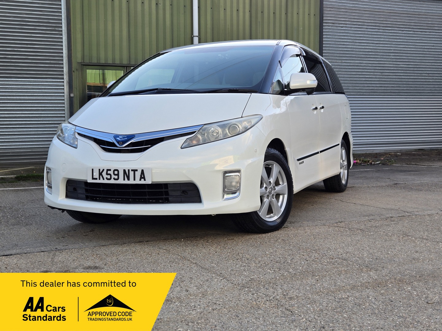 Used Toyota Estima 2010 for sale - 76594543: Photo 4