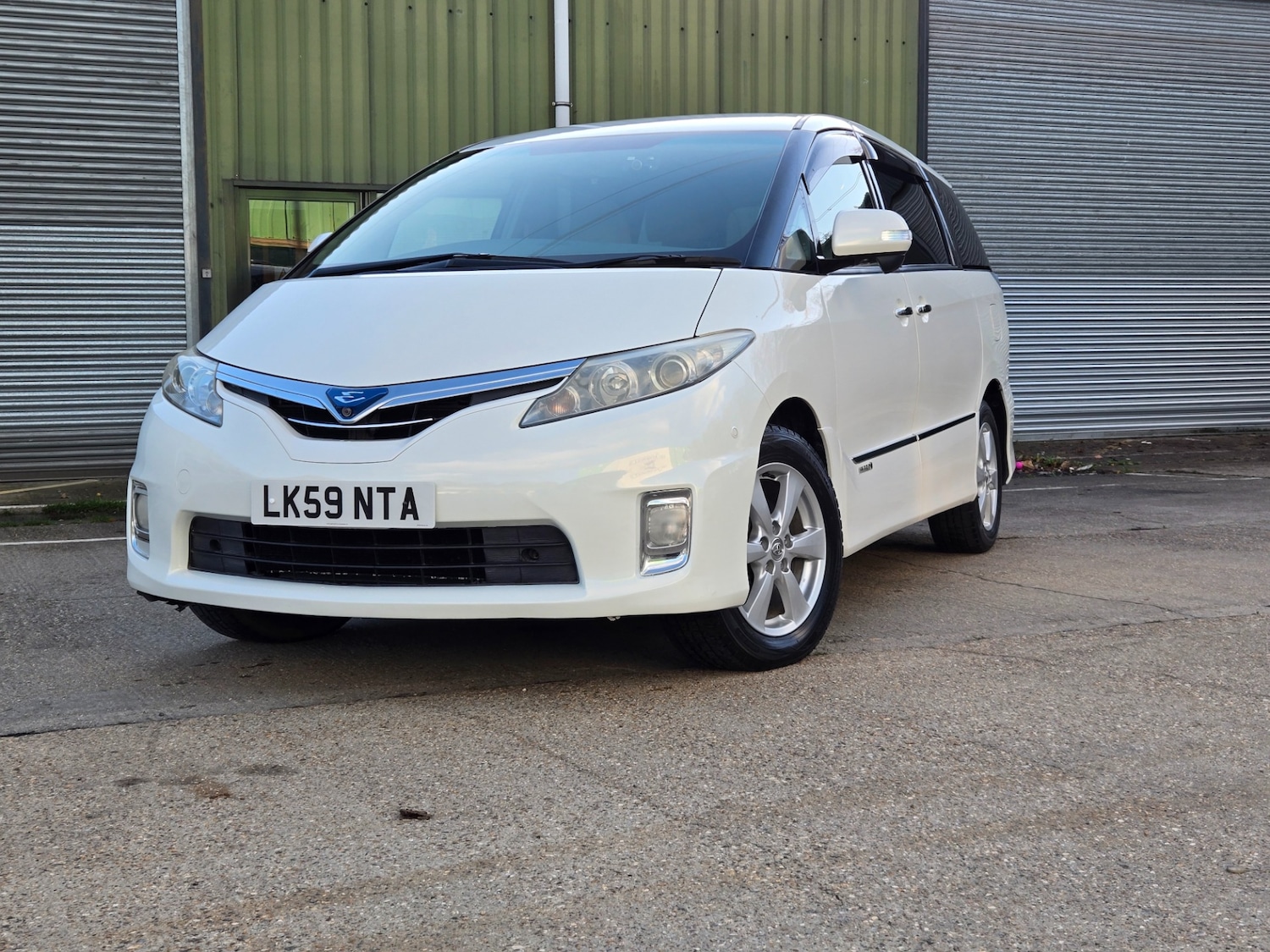 Used Toyota Estima 2010 for sale - 76594543: Photo 6