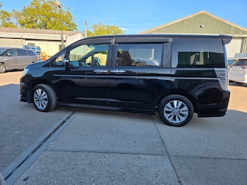 Used Honda Stepwagon 2013 for sale - 78386190: Photo