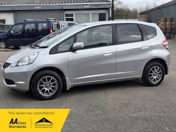 Used Honda Jazz 2010 for sale - 77902624: Photo