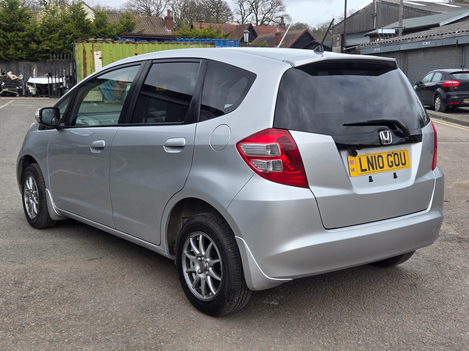 Used Honda Jazz 2010 for sale - 77902624: Photo 6