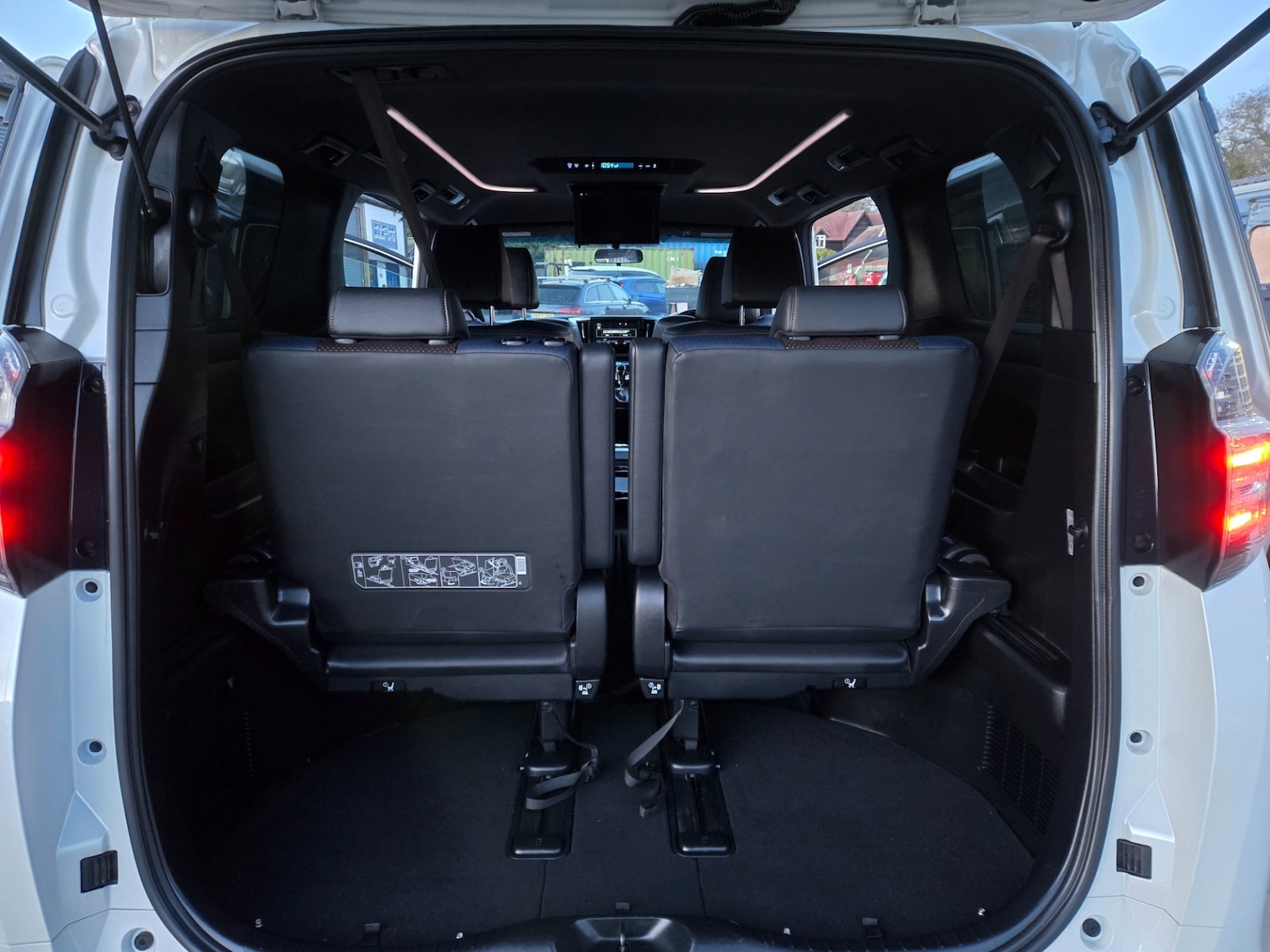 Used Toyota Vellfire 2026 for sale - 77635226: Photo 10