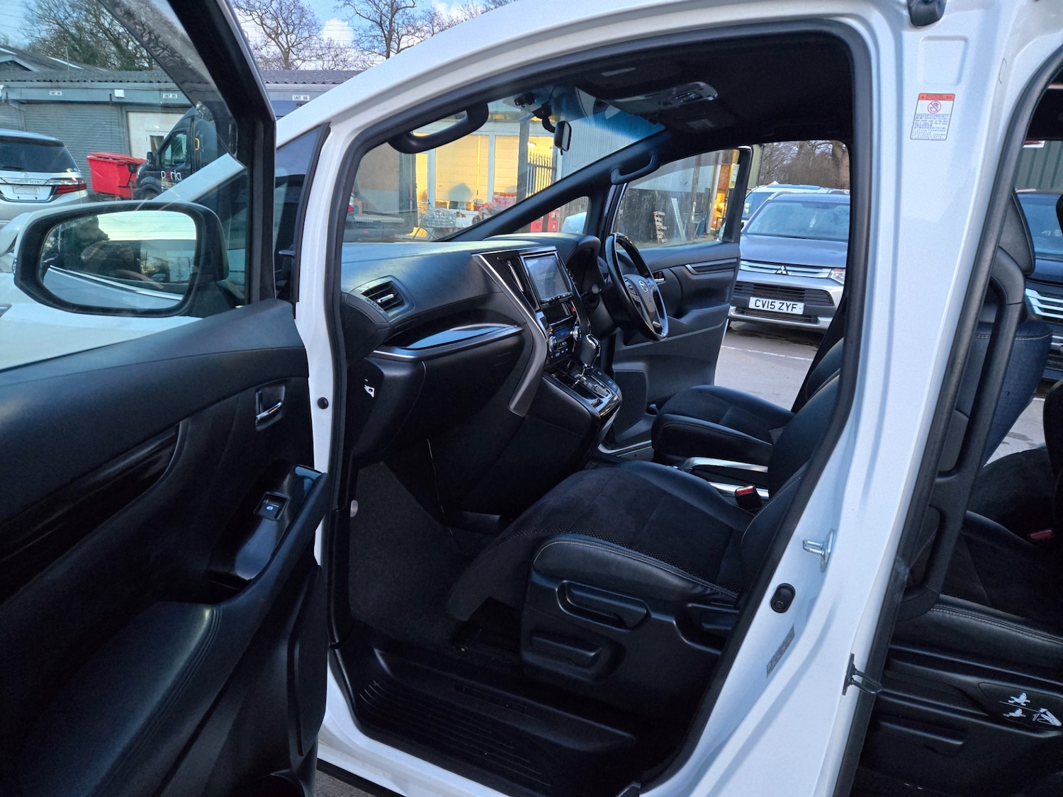 Used Toyota Vellfire 2026 for sale - 77635226: Photo 8