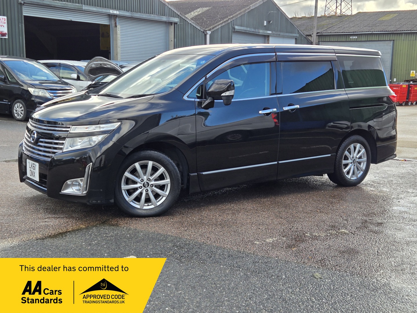 Used Nissan Elgrand 2011 for sale - 76565945: Photo 3