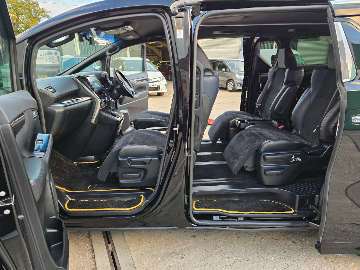 Used Toyota Vellfire 2025 for sale - 76402377: Photo 18