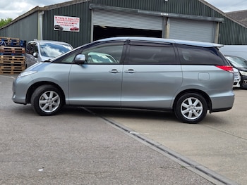 Used Toyota Estima 2010 for sale - 78386184: Photo